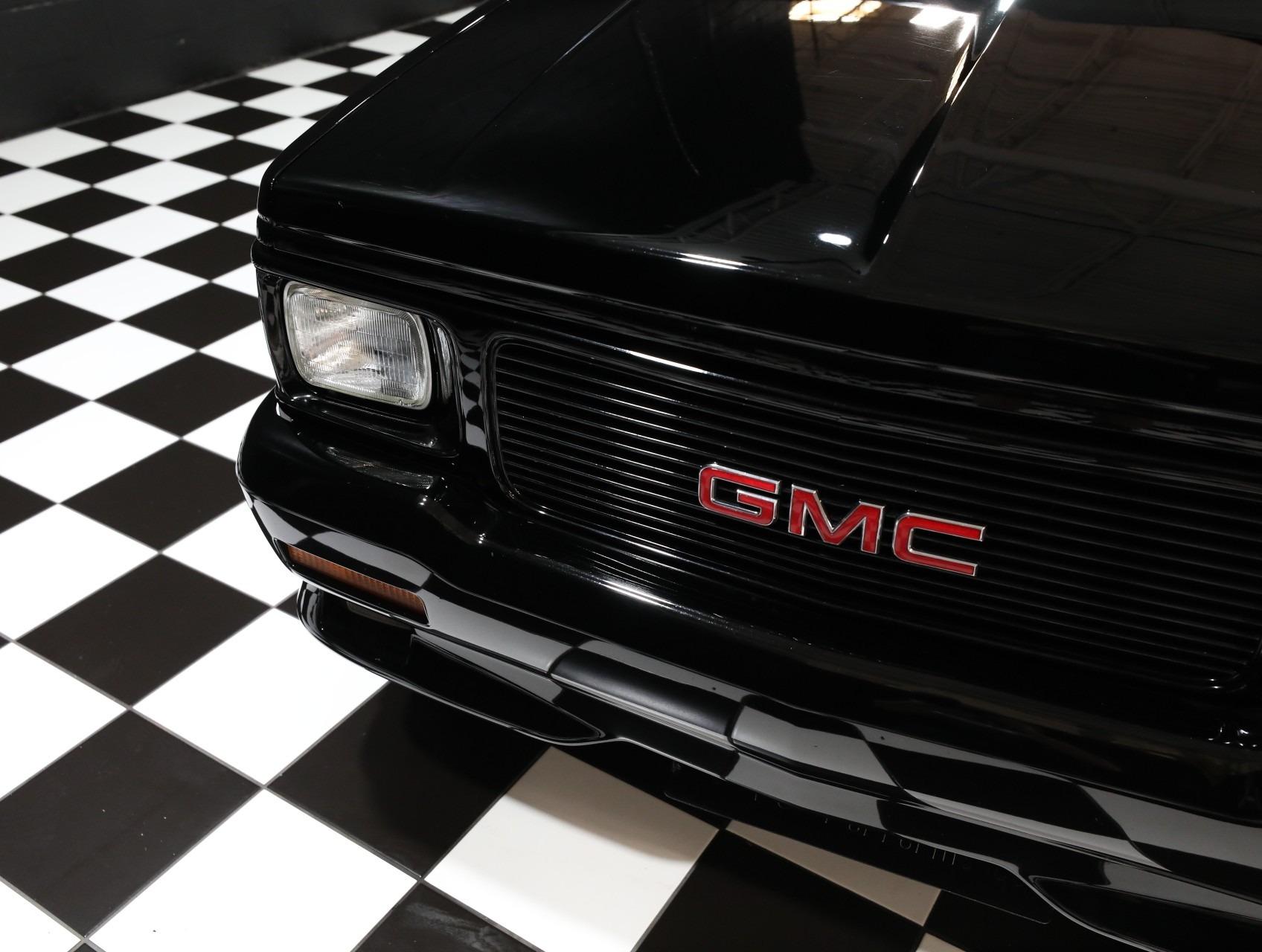 1993 GMC Typhoon