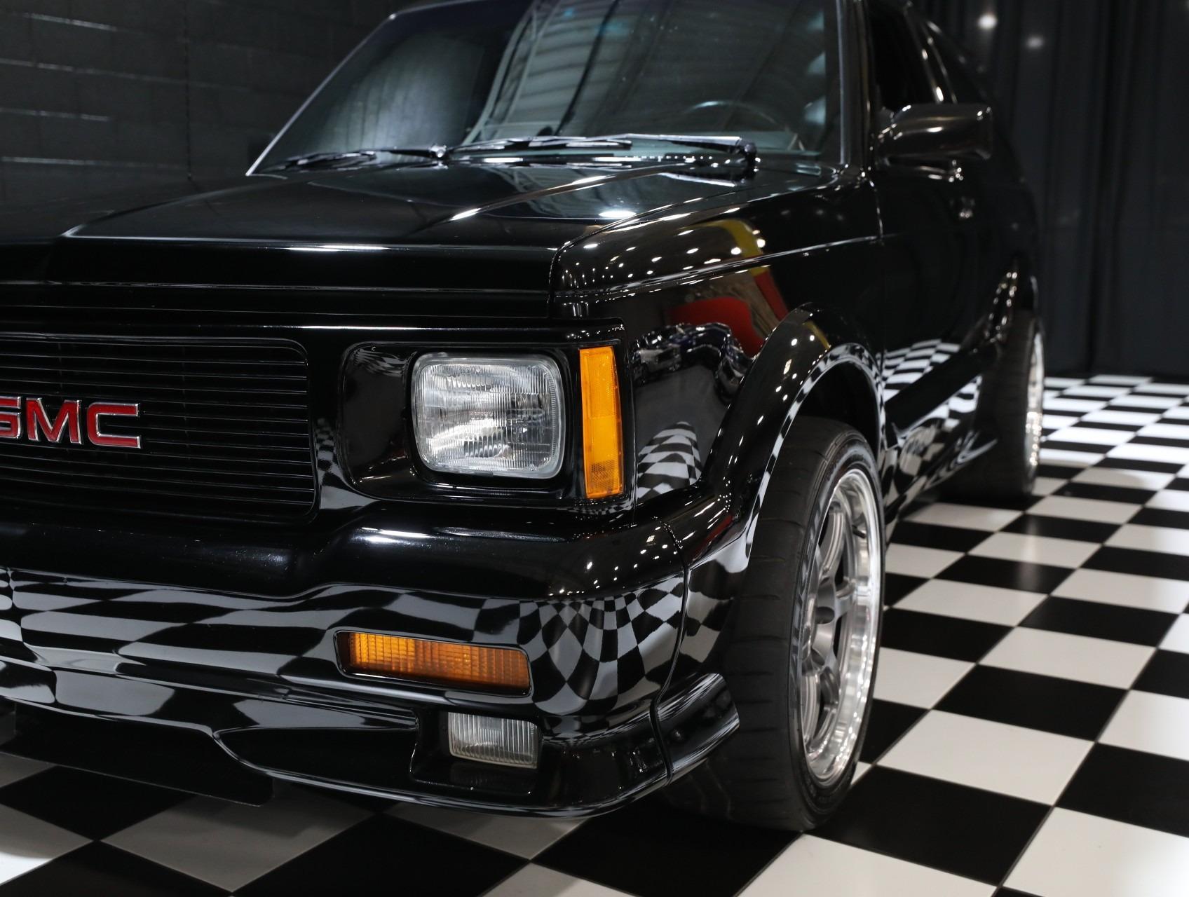 1993 GMC Typhoon - 2