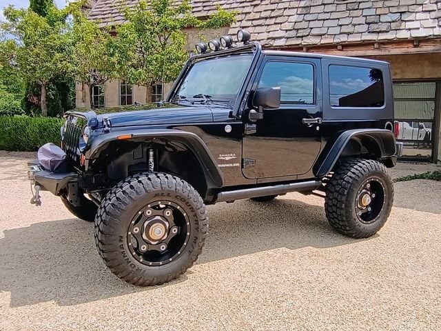 2010 Jeep Wrangler Sahara - 4