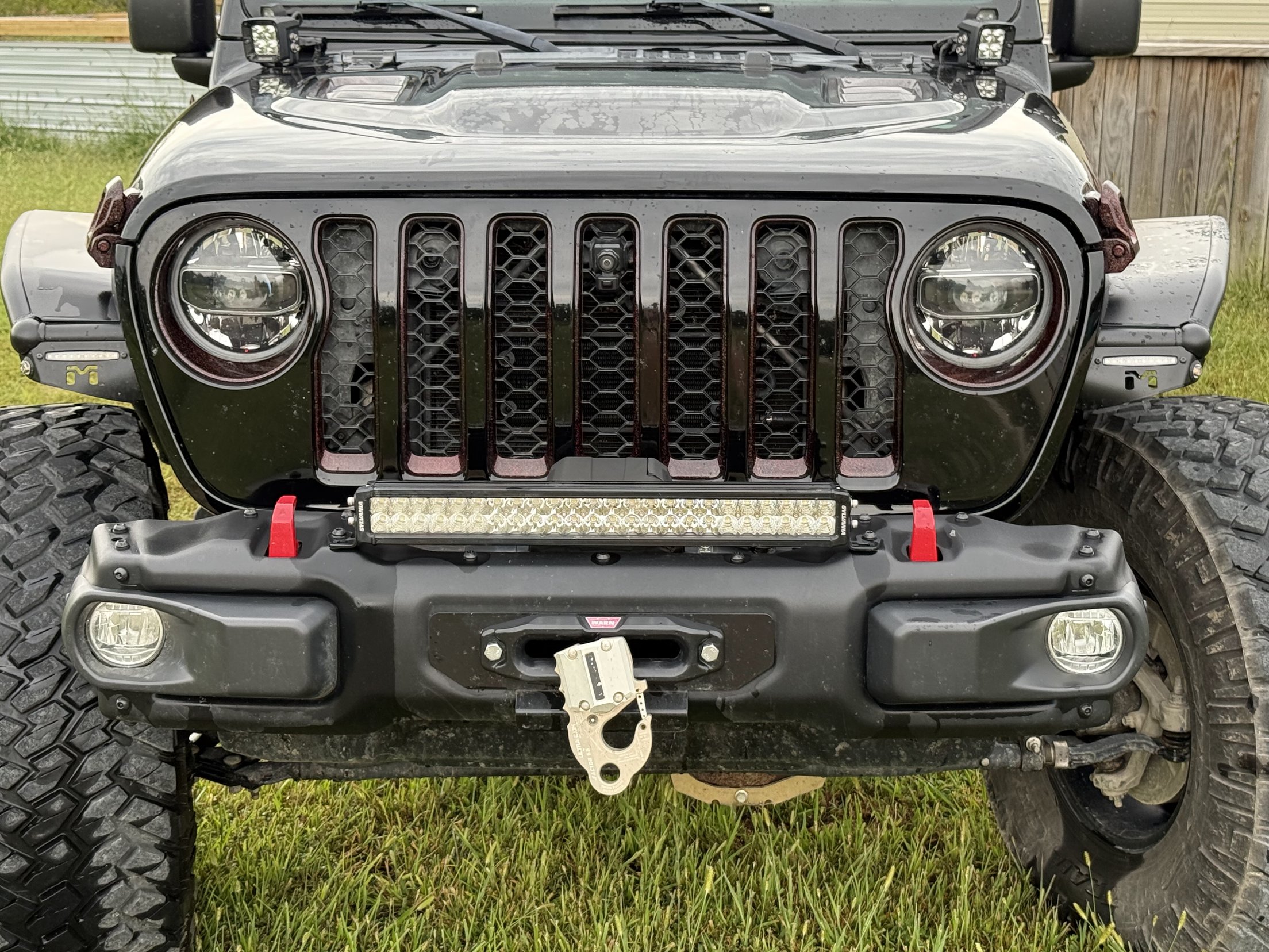 HEMI V8-Powered 2022 Jeep Gladiator