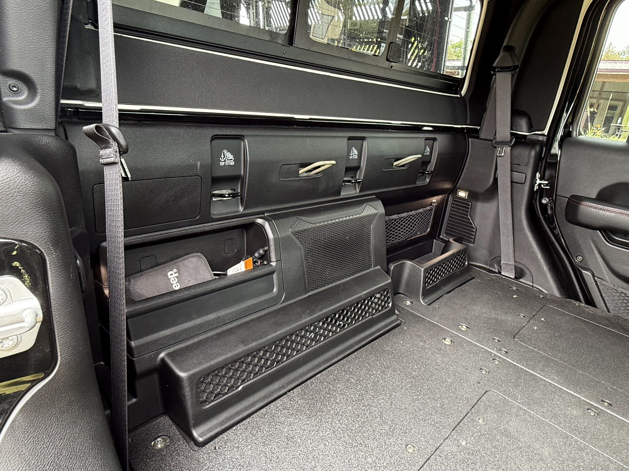 HEMI V8-Powered 2022 Jeep Gladiator