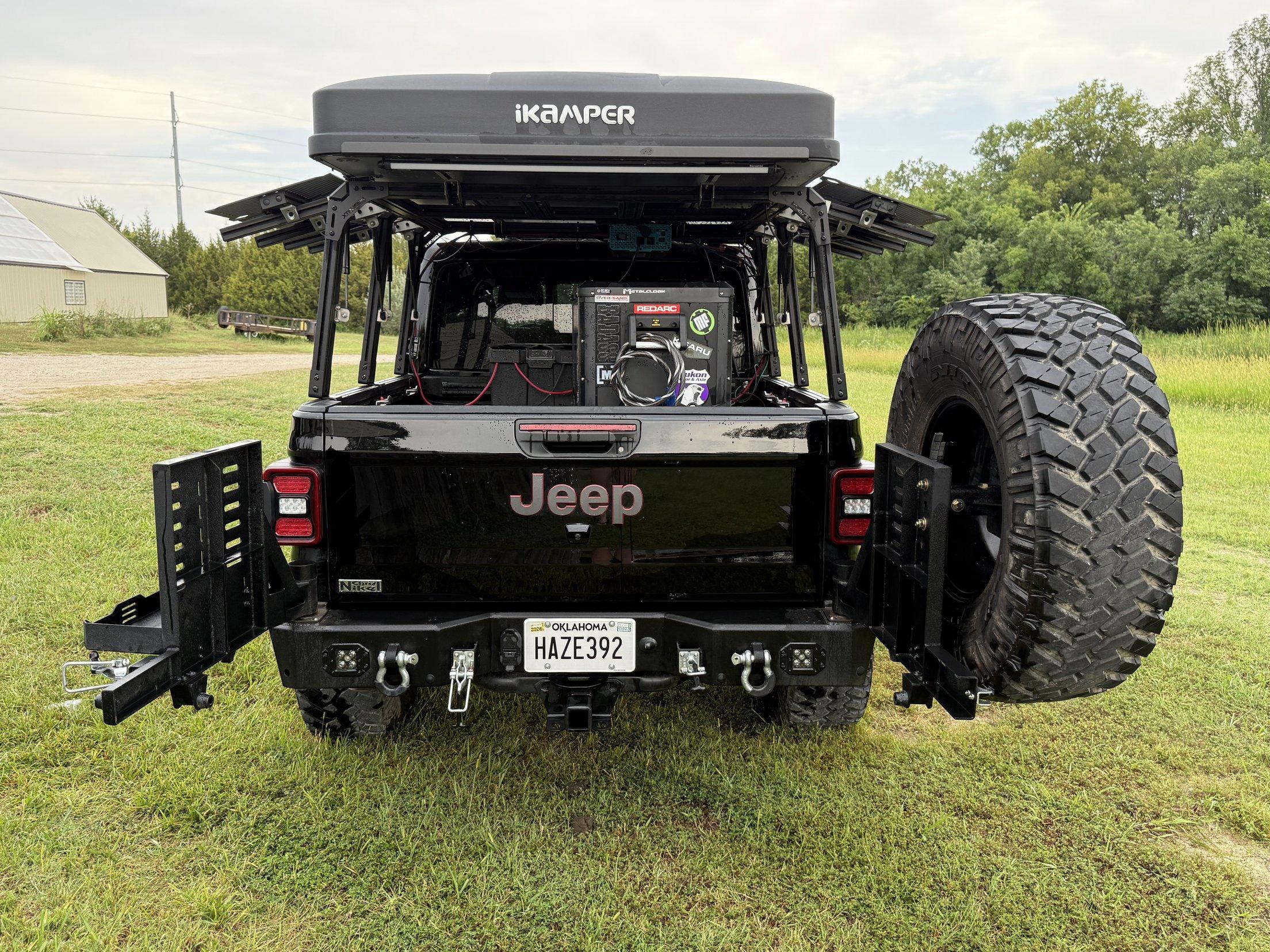 HEMI V8-Powered 2022 Jeep Gladiator