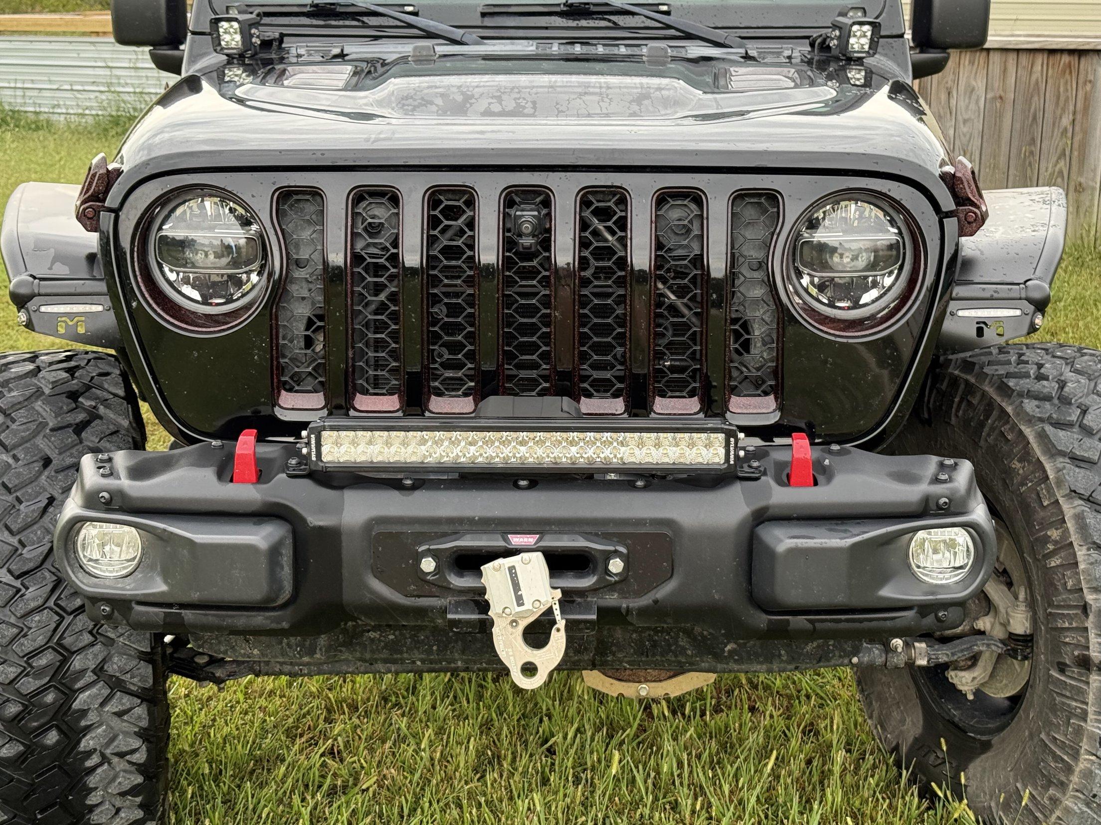 HEMI V8-Powered 2022 Jeep Gladiator