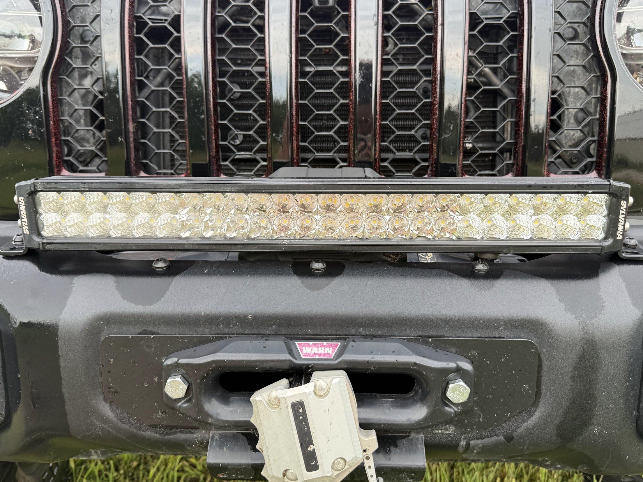 HEMI V8-Powered 2022 Jeep Gladiator