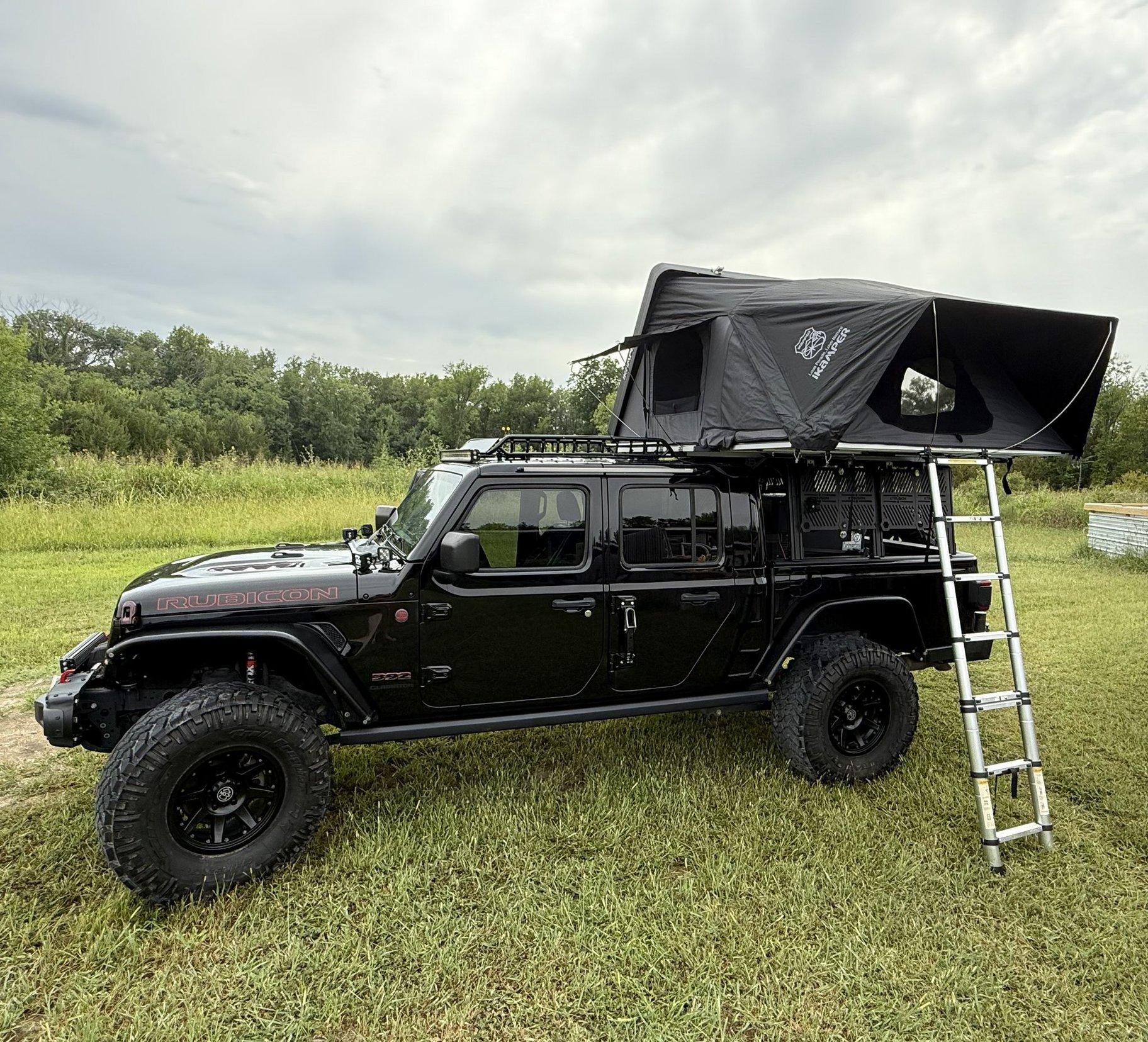 HEMI V8-Powered 2022 Jeep Gladiator - 4