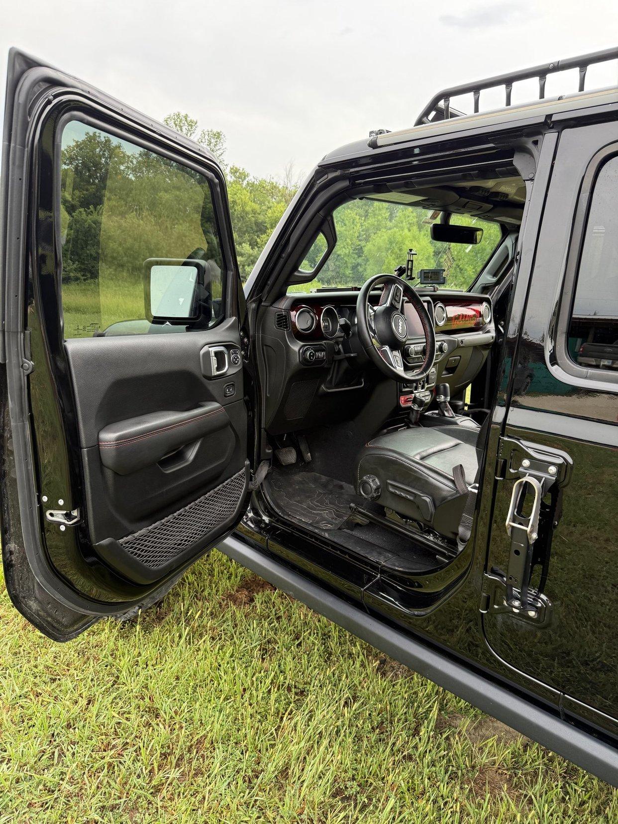 HEMI V8-Powered 2022 Jeep Gladiator