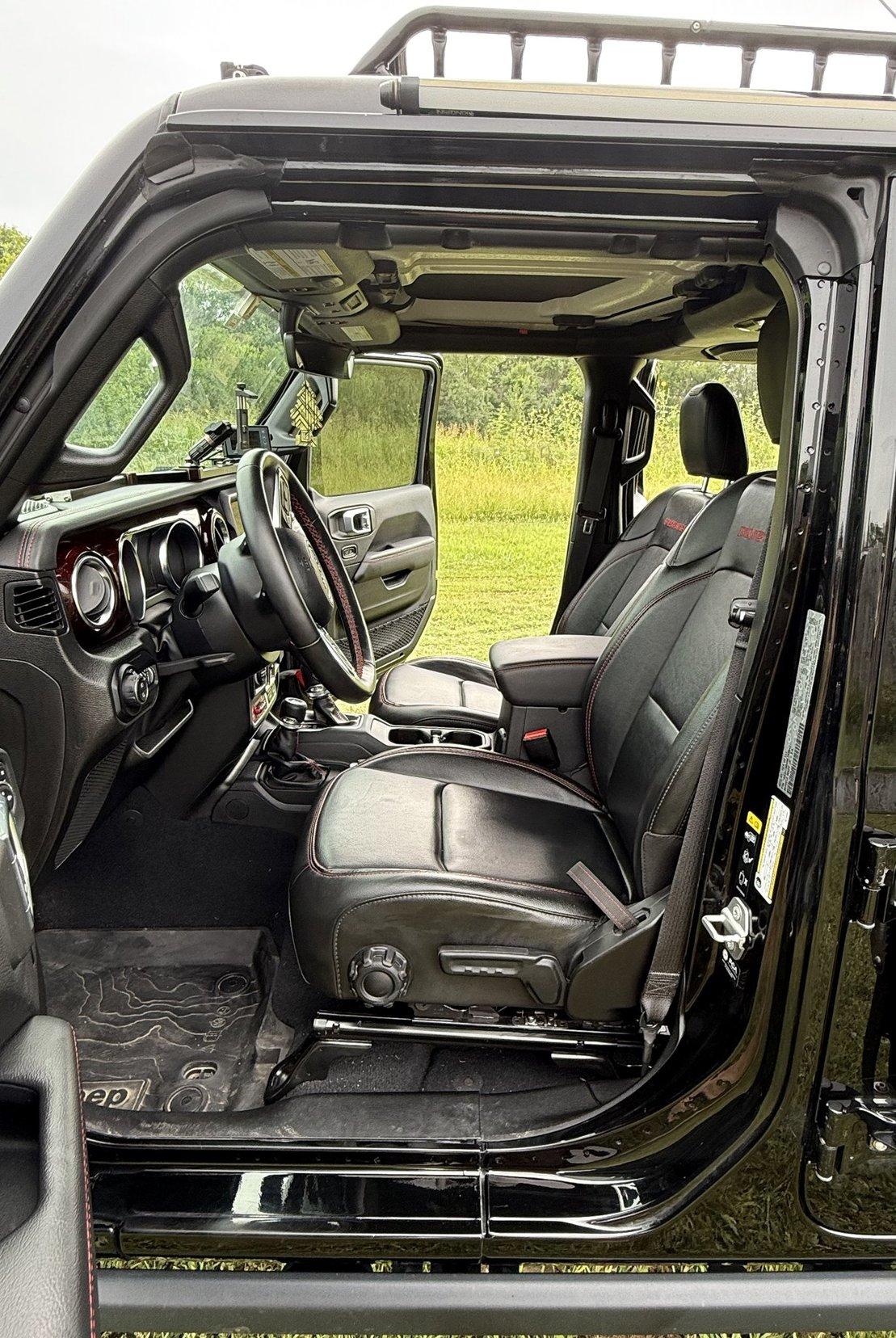 HEMI V8-Powered 2022 Jeep Gladiator