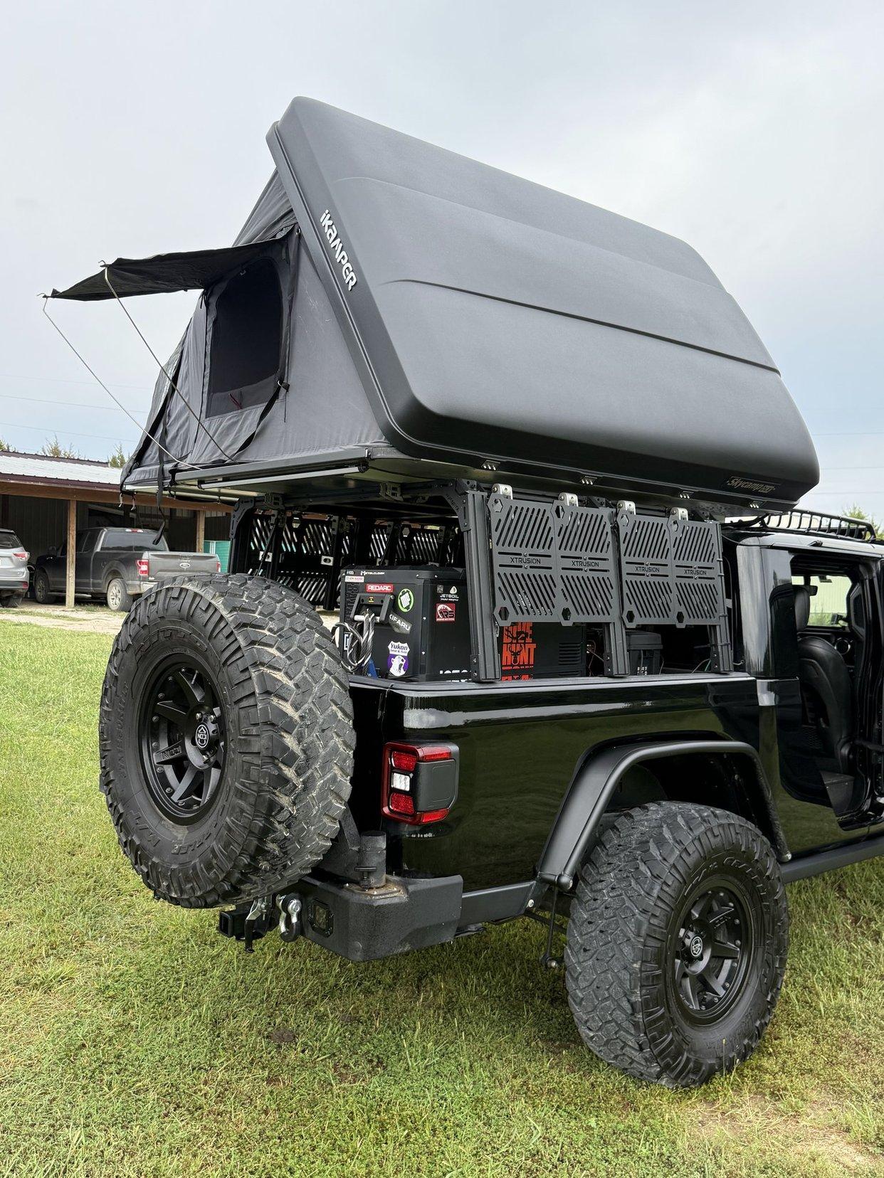 HEMI V8-Powered 2022 Jeep Gladiator