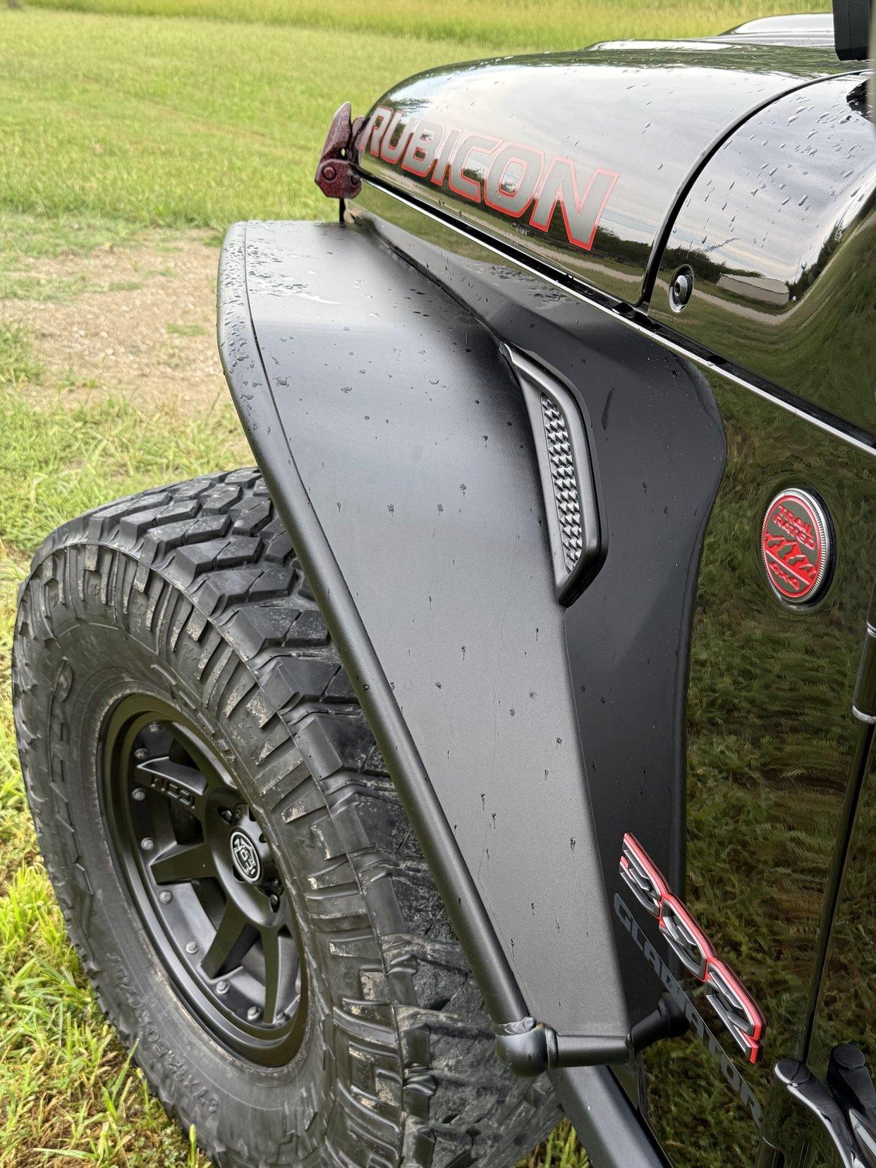 HEMI V8-Powered 2022 Jeep Gladiator