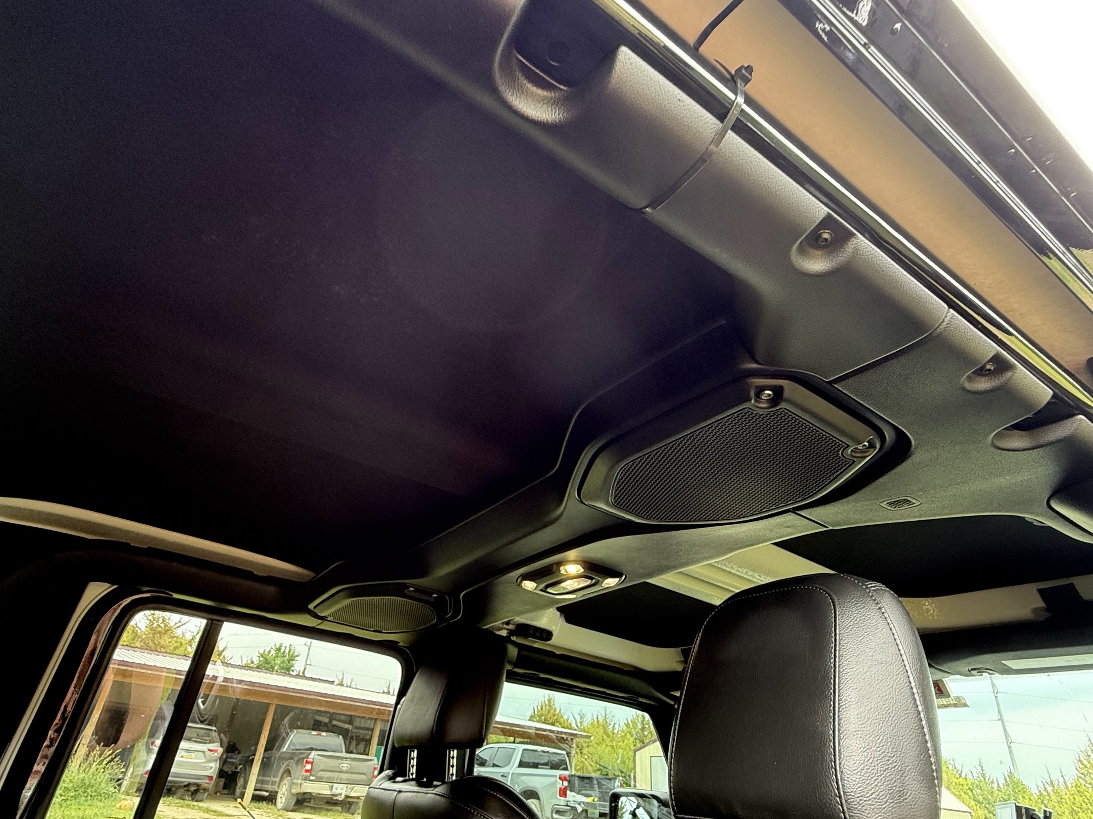 HEMI V8-Powered 2022 Jeep Gladiator