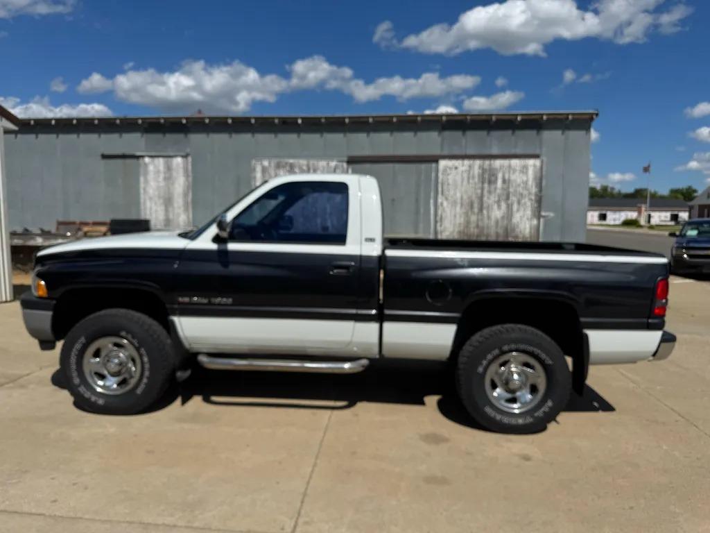 1997 Dodge Ram 1500 LT - 2