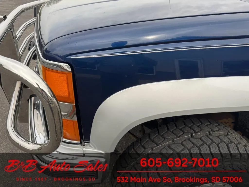 1997 Chevrolet Suburban LT