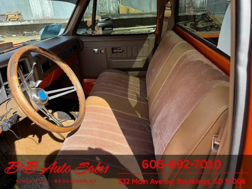 1985 Chevrolet C10 Shortbox Details