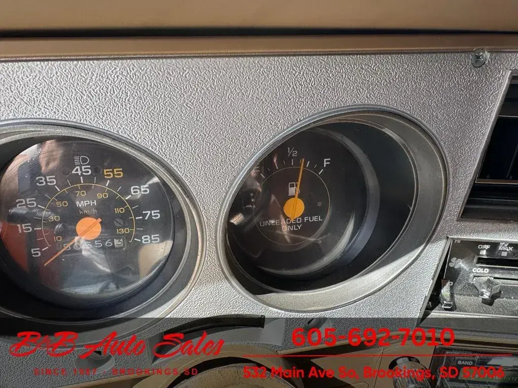 1985 Chevrolet C10 Shortbox Details