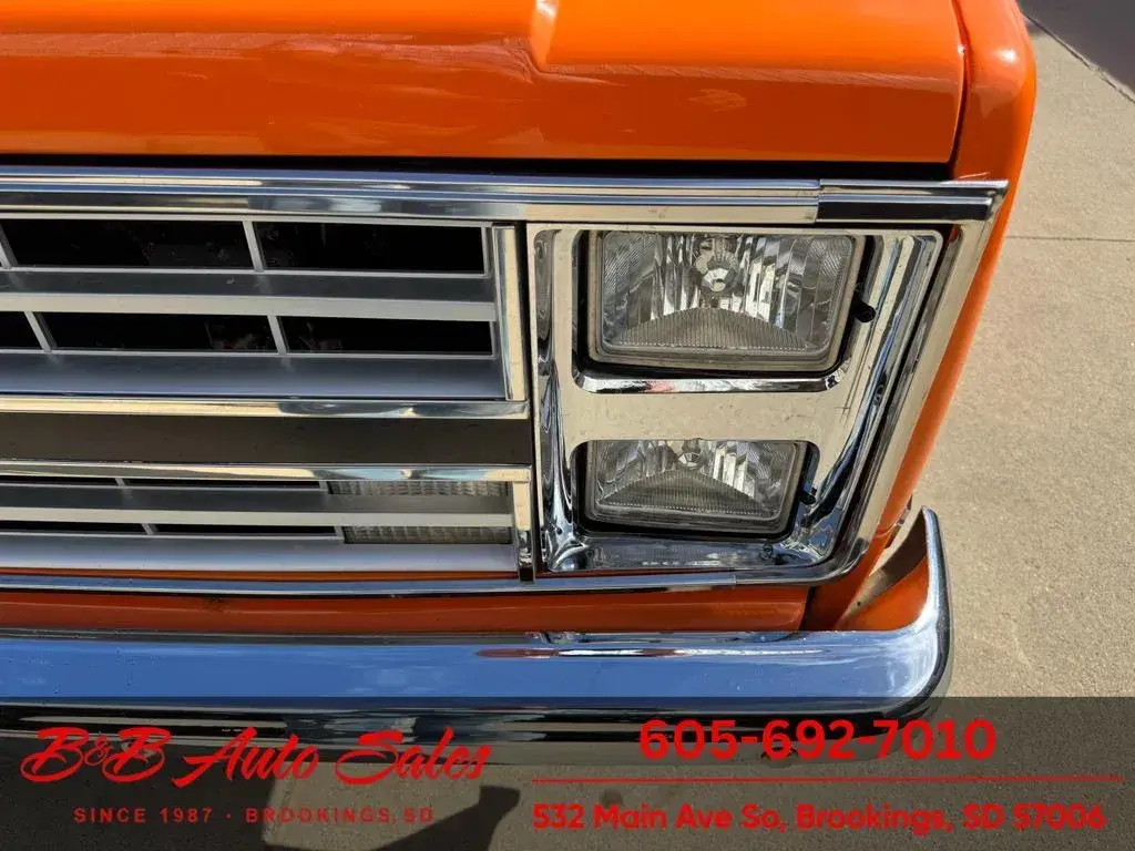 1985 Chevrolet C10 Shortbox Details