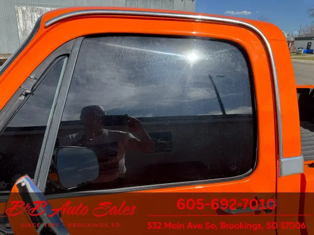 1985 Chevrolet C10 Shortbox Details