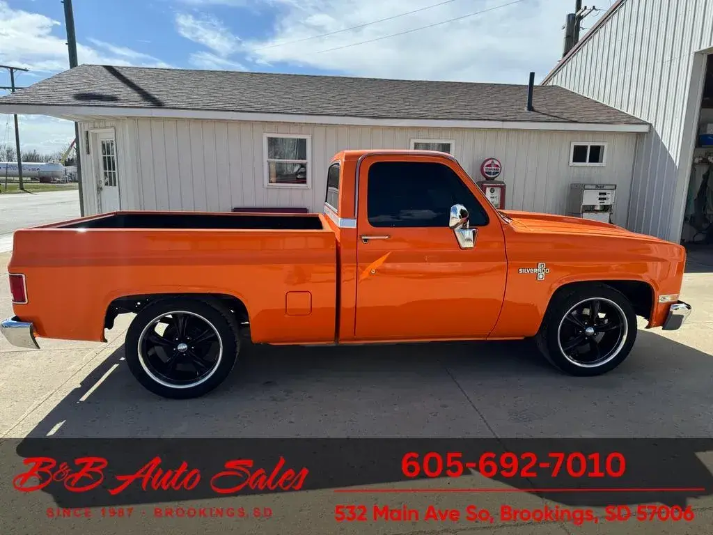 1985 Chevrolet C10 Shortbox Details