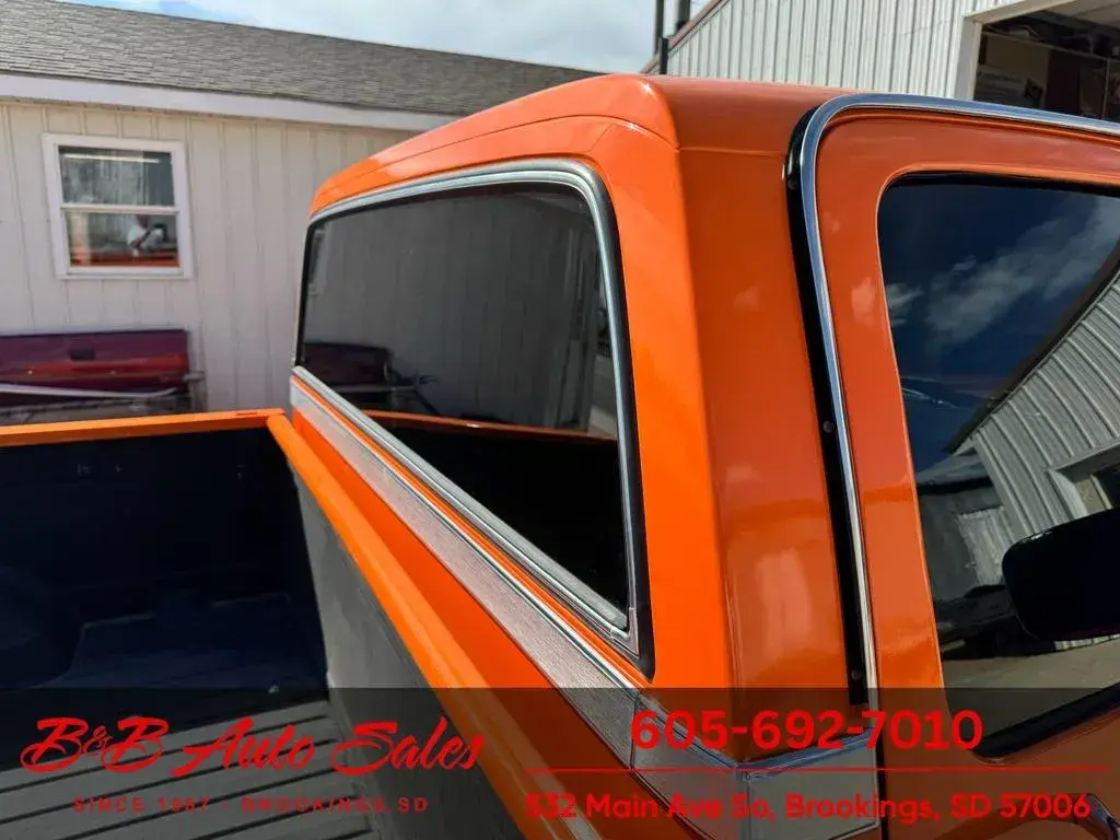 1985 Chevrolet C10 Shortbox Details