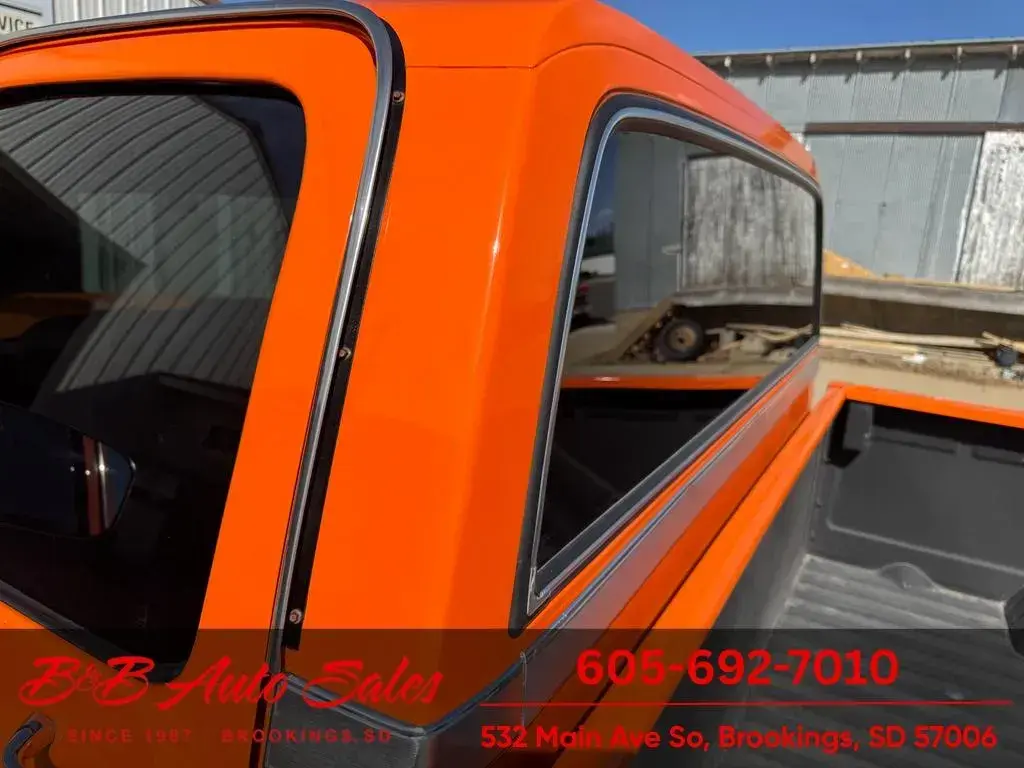 1985 Chevrolet C10 Shortbox Details