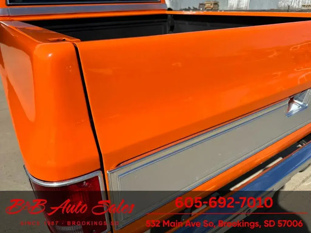 1985 Chevrolet C10 Shortbox Details