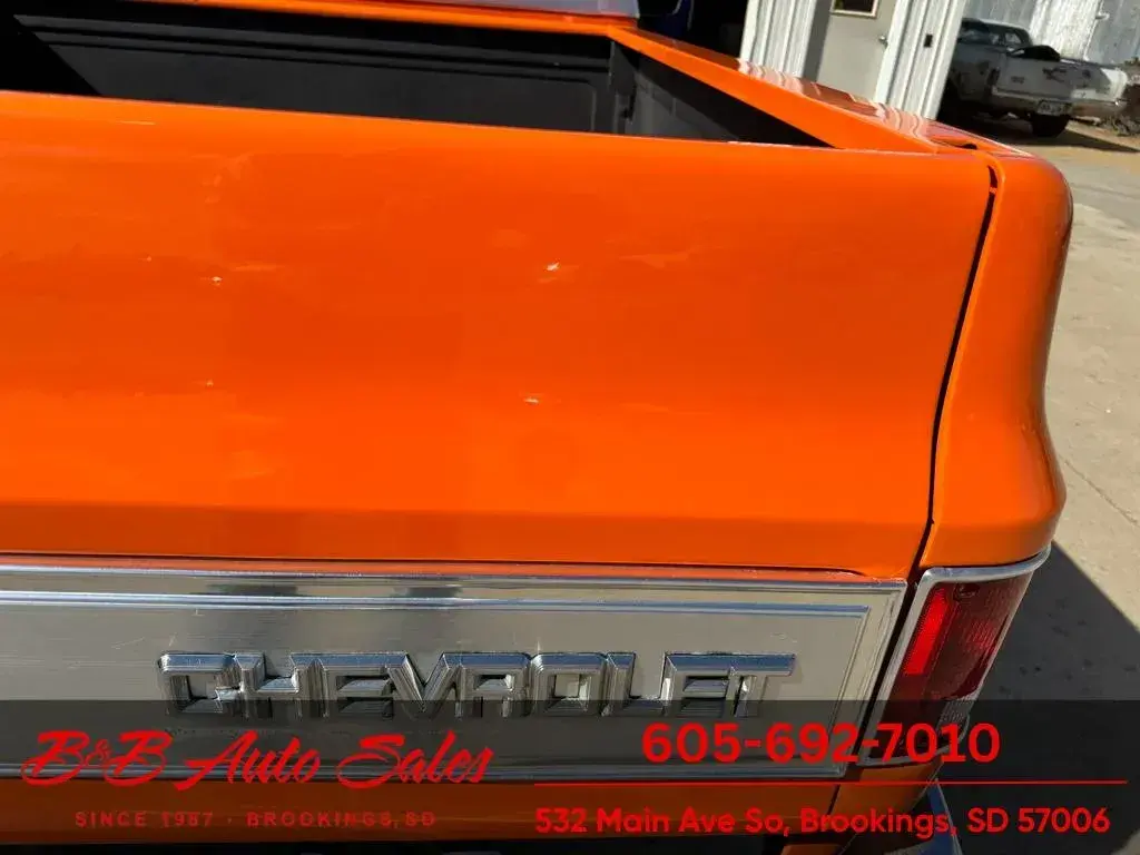 1985 Chevrolet C10 Shortbox Details