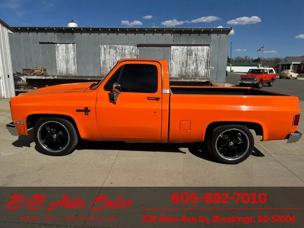 1985 Chevrolet C10 Shortbox Details