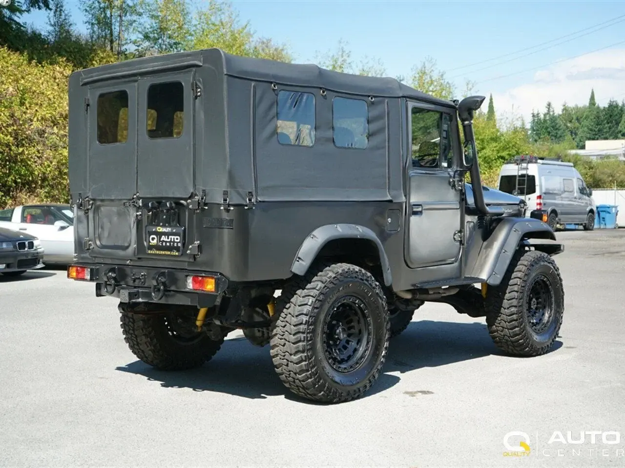 Restored 1984 Toyota Land Cruiser FJ43 - 3