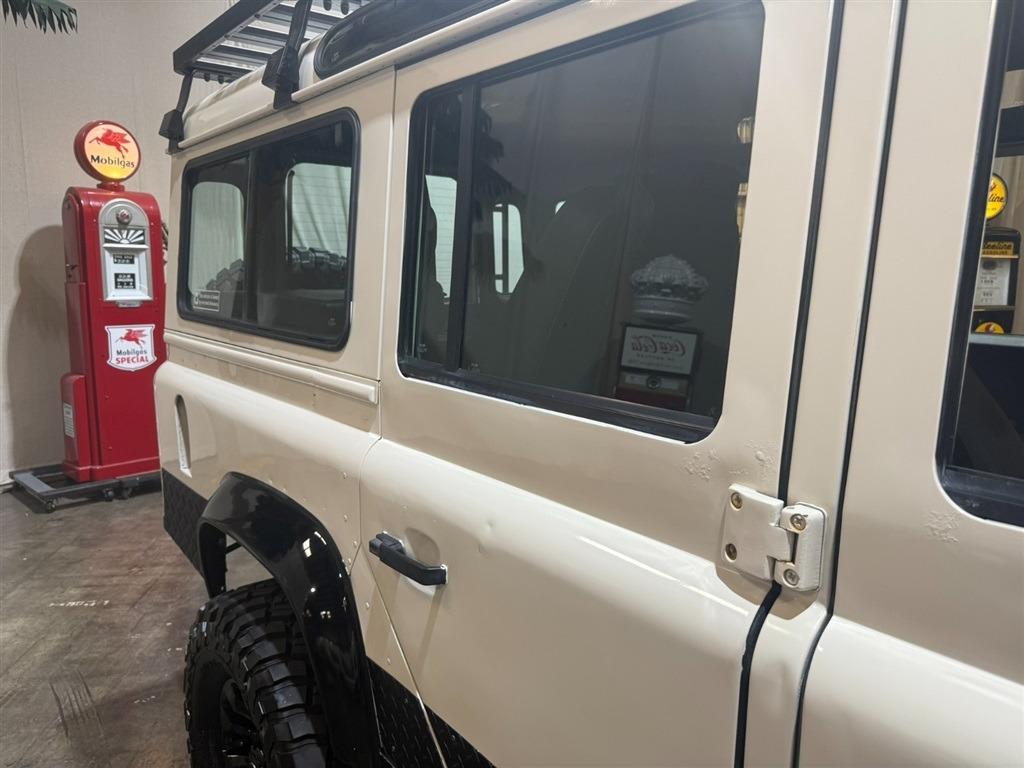 1990 Land Rover Defender 110