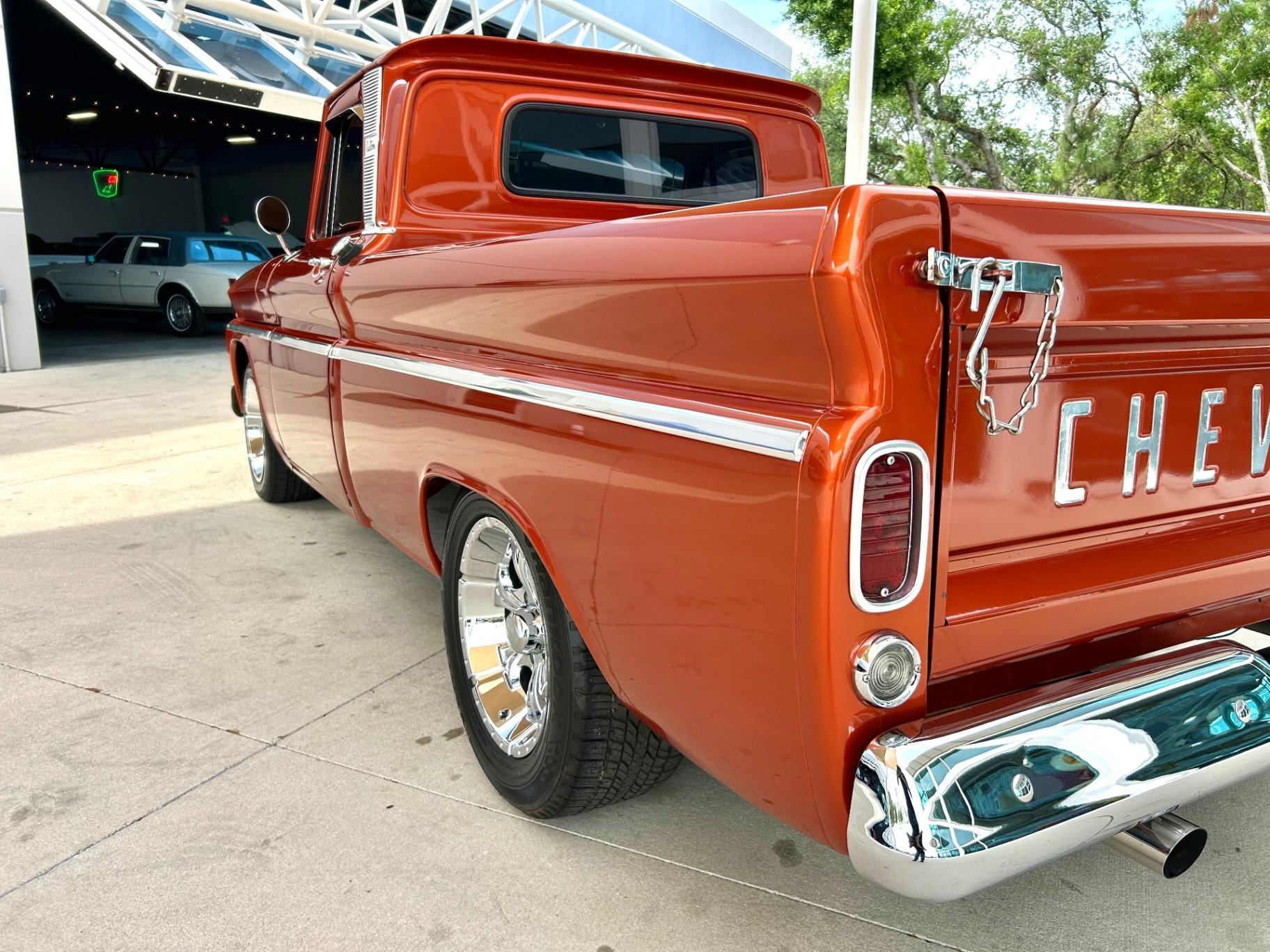 Custom 1965 Chevrolet C10 Pickup