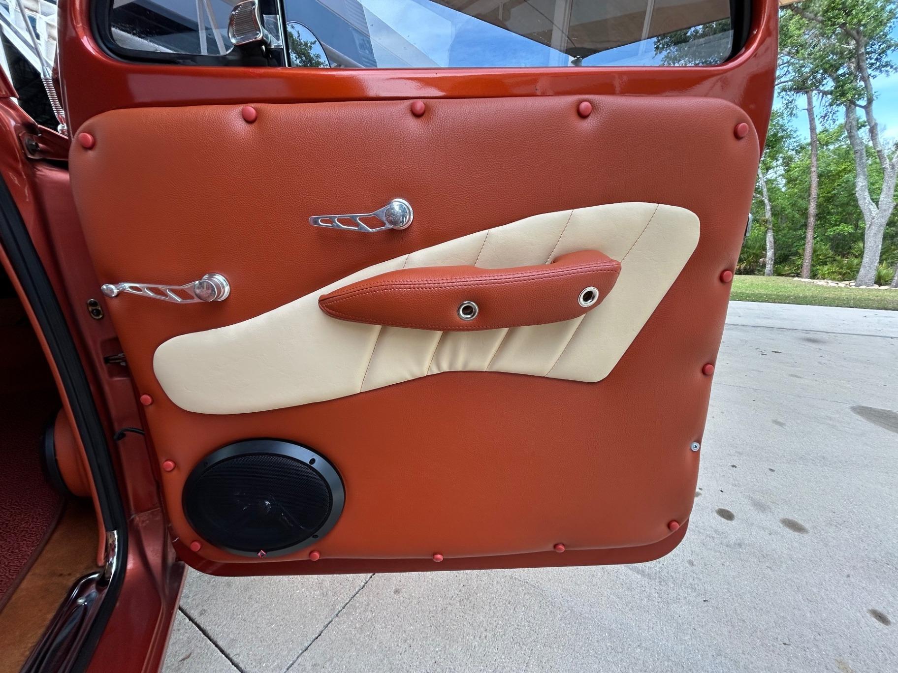 Custom 1965 Chevrolet C10 Pickup