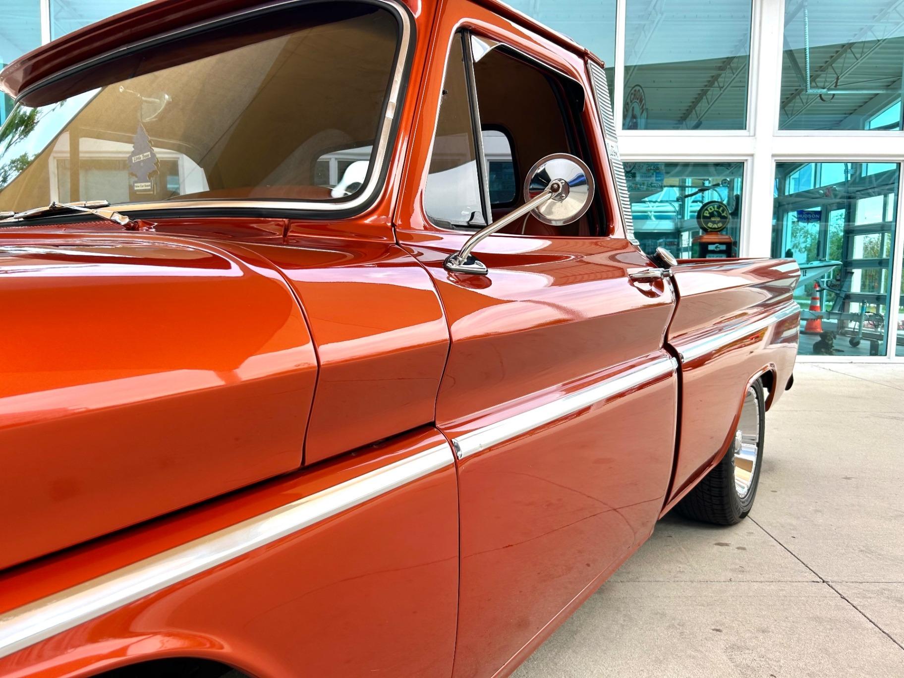 Custom 1965 Chevrolet C10 Pickup