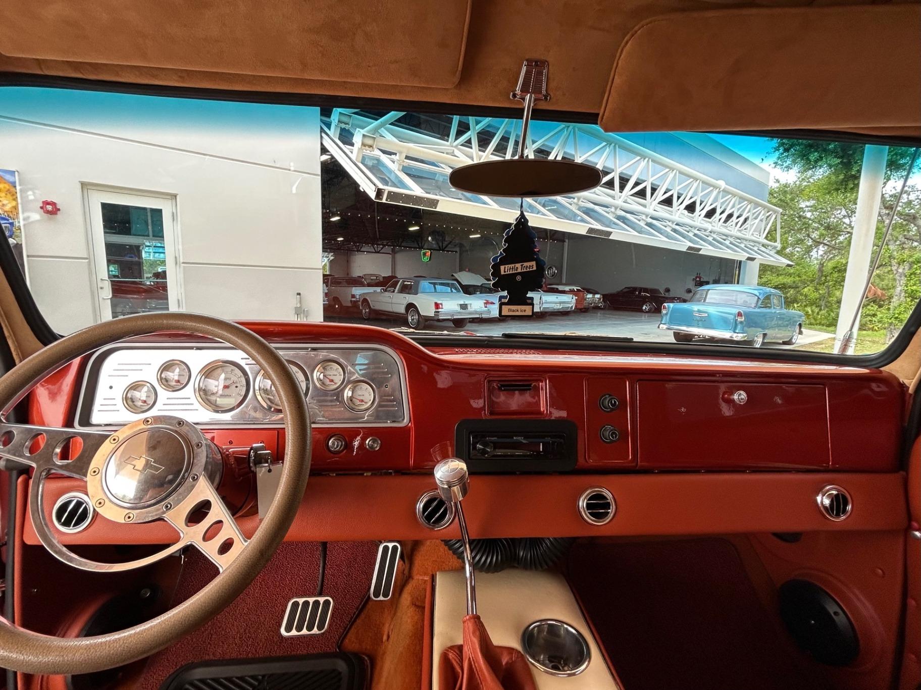 Custom 1965 Chevrolet C10 Pickup