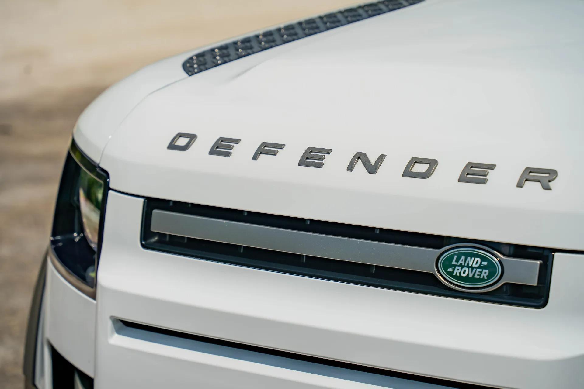 2023 Land Rover Defender 90 X-Dynamic SE