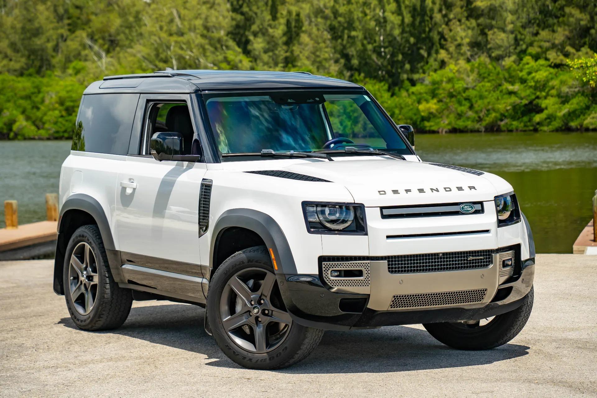 2023 Land Rover Defender 90 X-Dynamic SE - 3