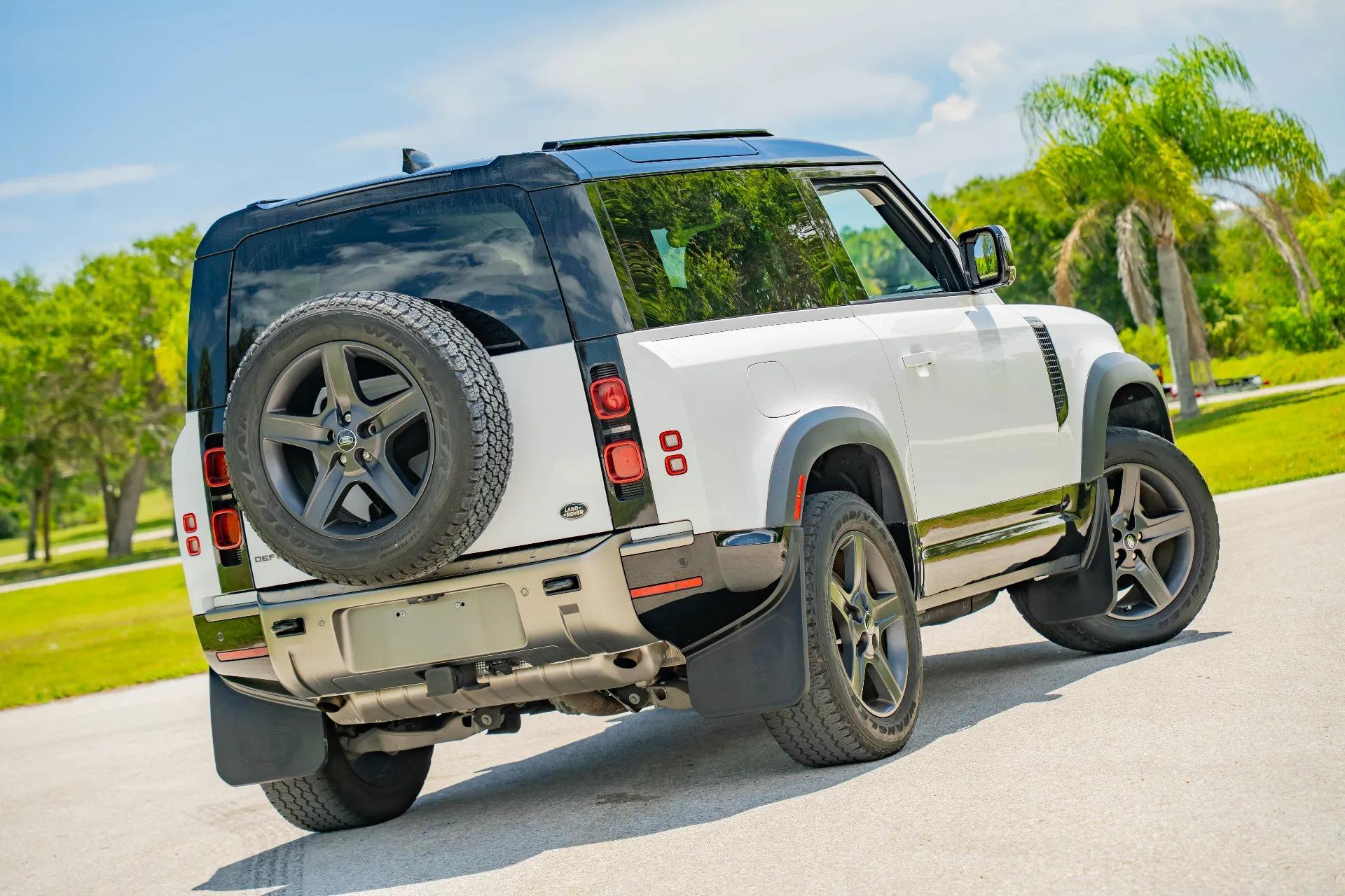 2023 Land Rover Defender 90 X-Dynamic SE