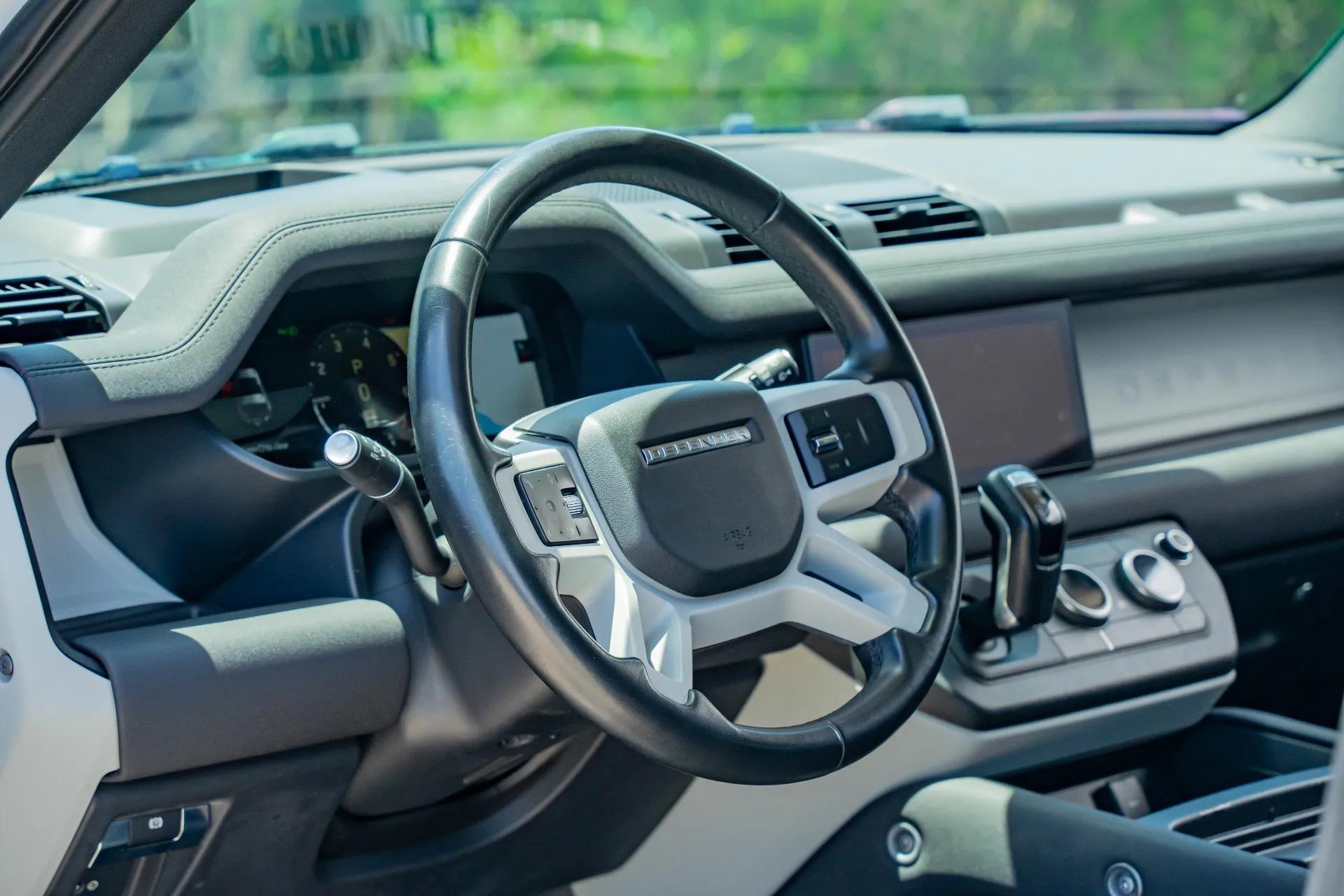 2023 Land Rover Defender 90 X-Dynamic SE