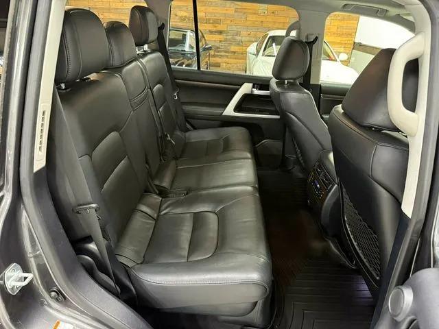 2019 Toyota Land Cruiser