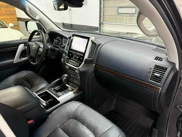 2019 Toyota Land Cruiser
