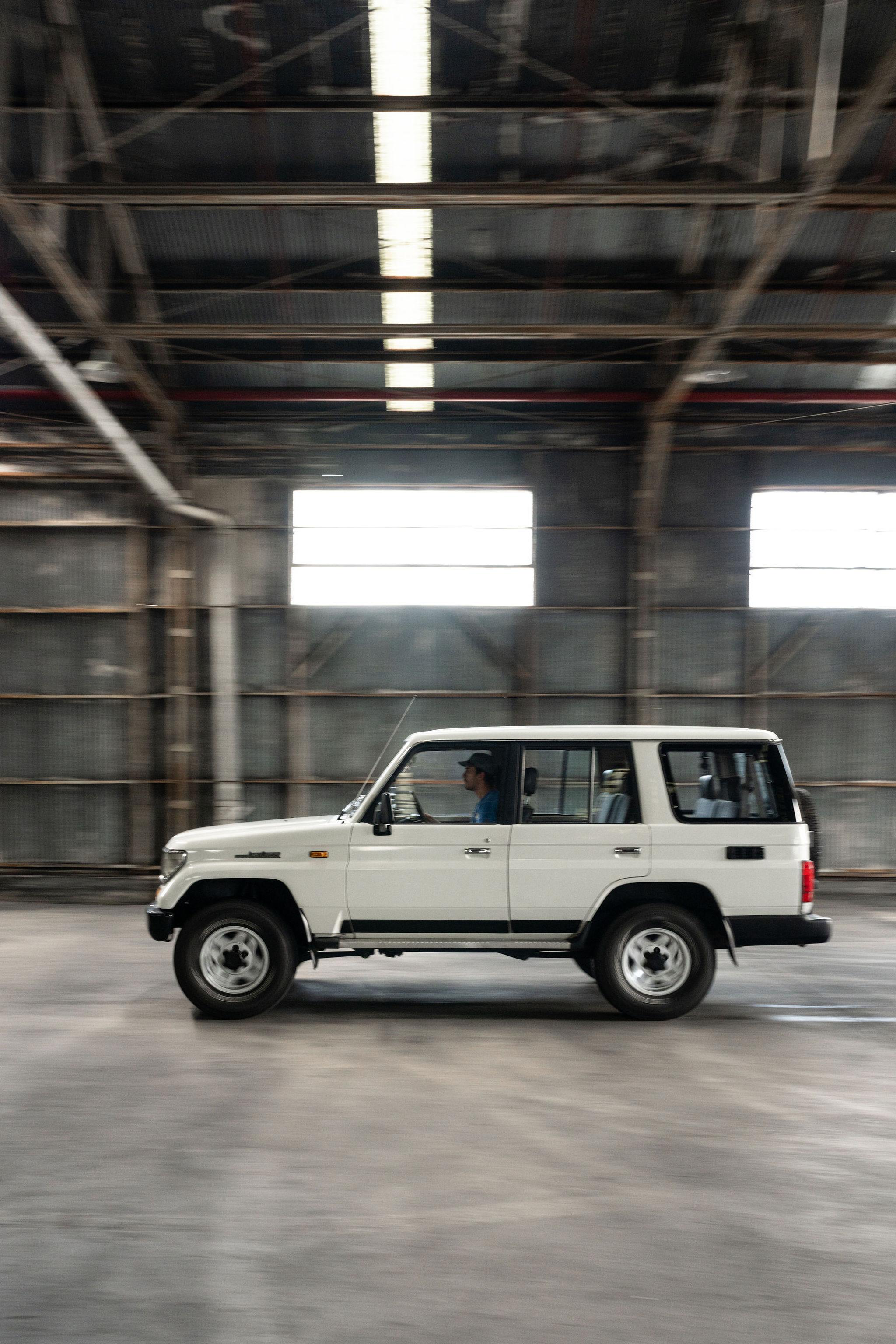 1991 Toyota Land Cruiser LJ77 LX