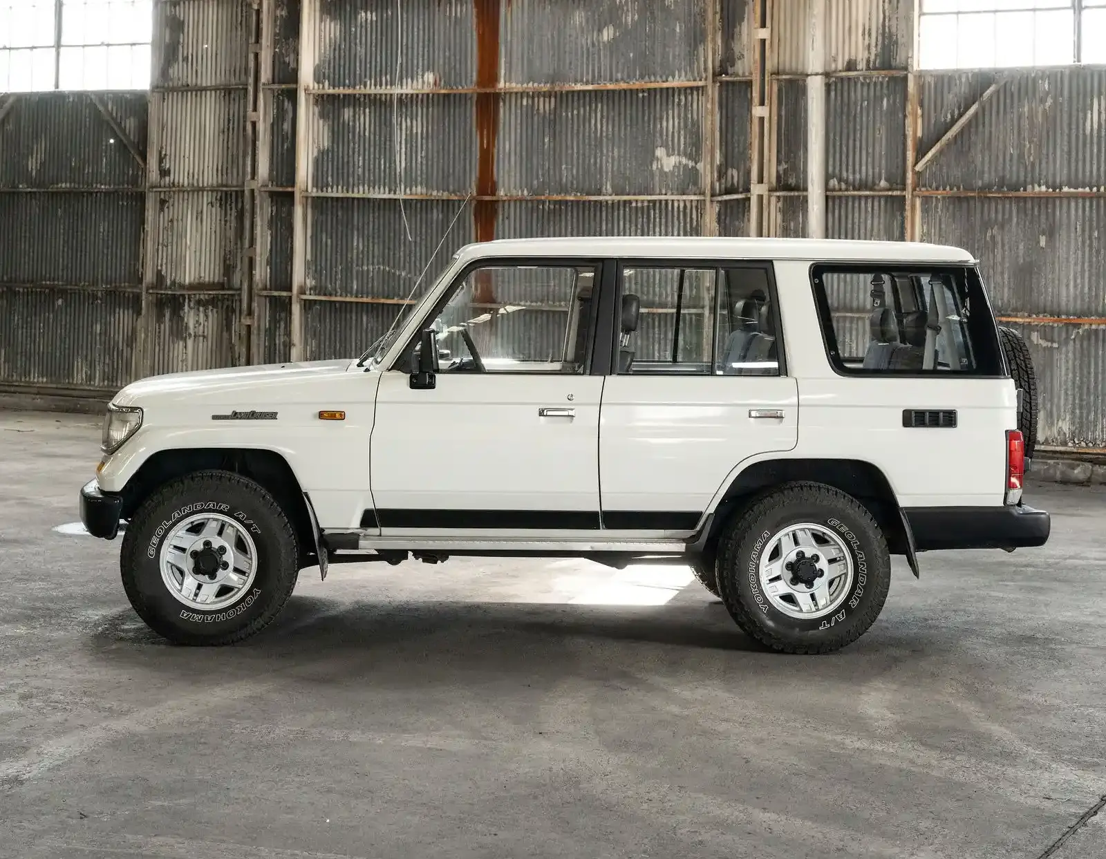 1991 Toyota Land Cruiser LJ77 LX - 2