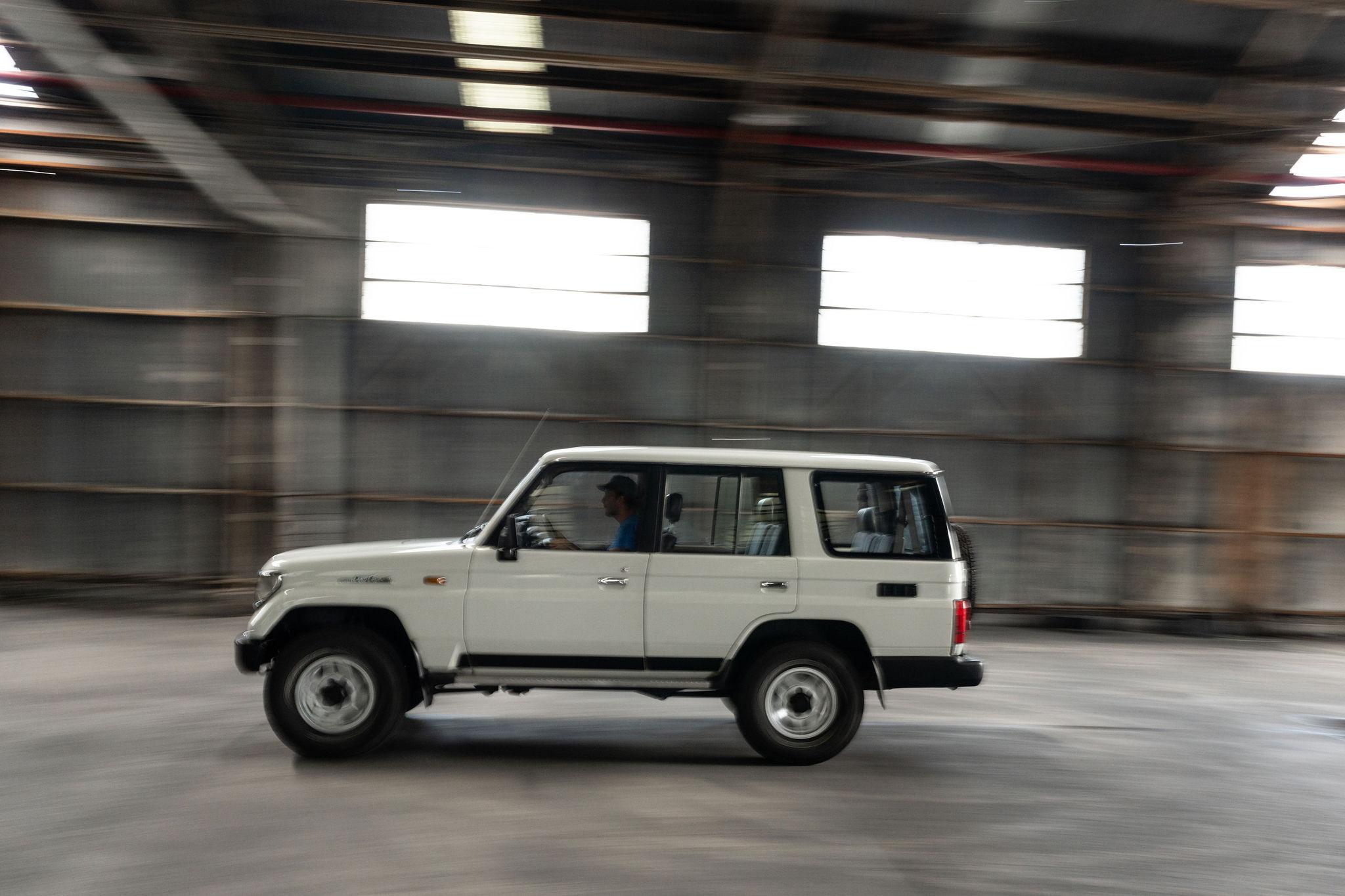 1991 Toyota Land Cruiser LJ77 LX