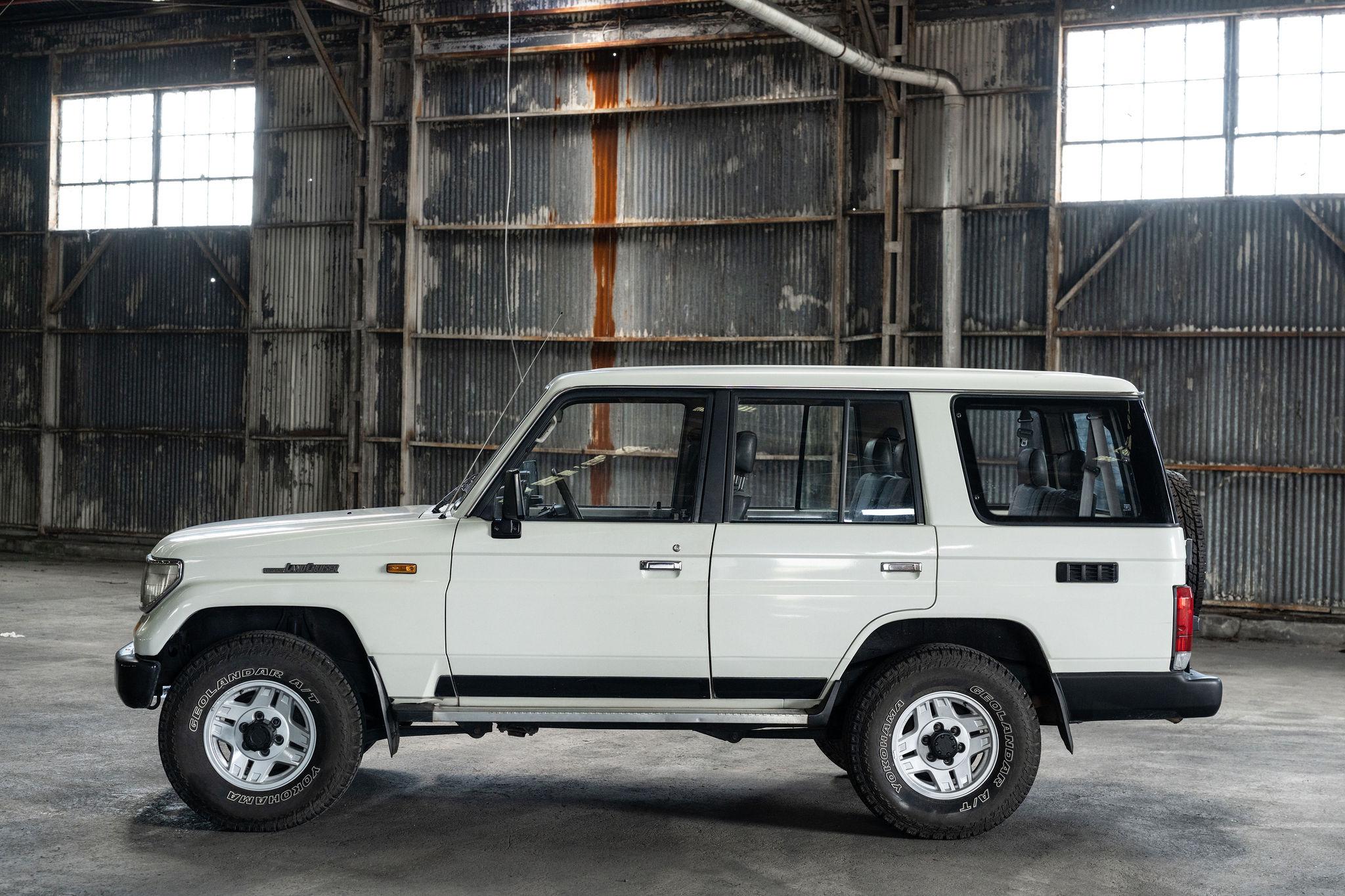1991 Toyota Land Cruiser LJ77 LX