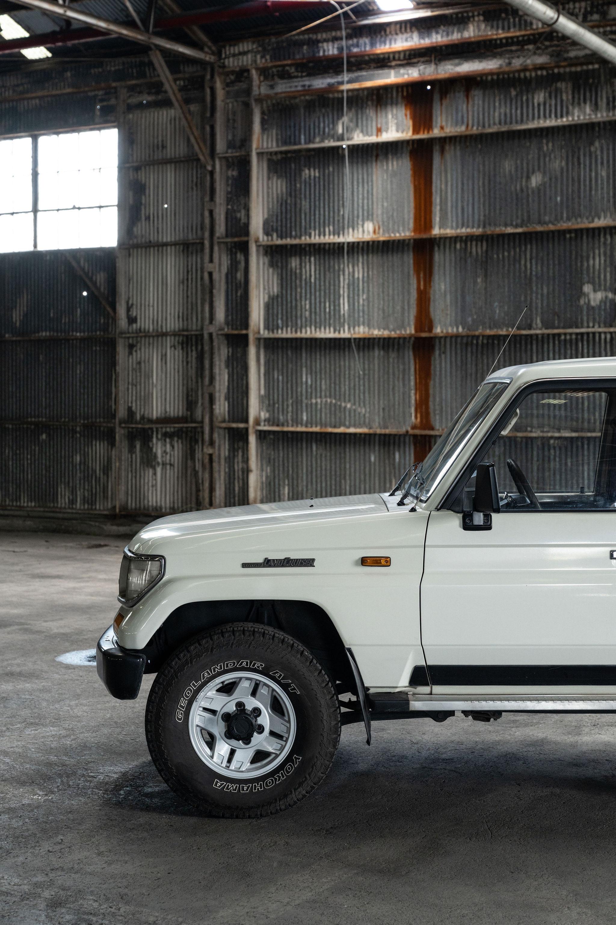 1991 Toyota Land Cruiser LJ77 LX