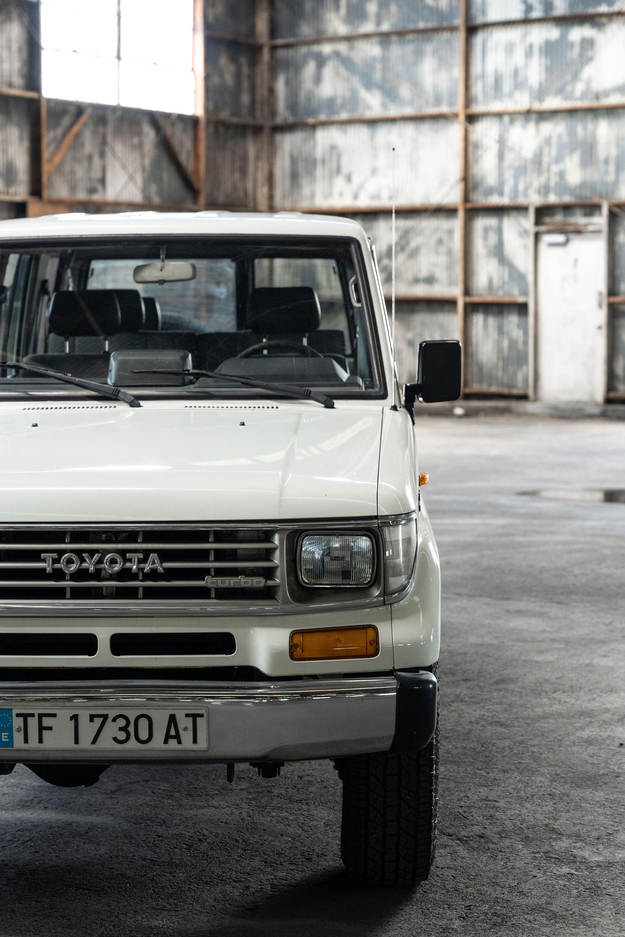 1991 Toyota Land Cruiser LJ77 LX