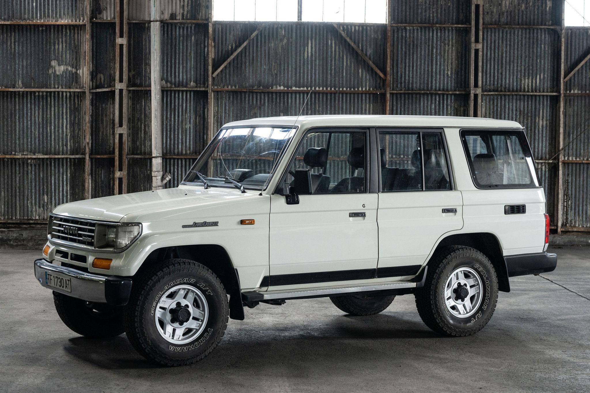 1991 Toyota Land Cruiser LJ77 LX