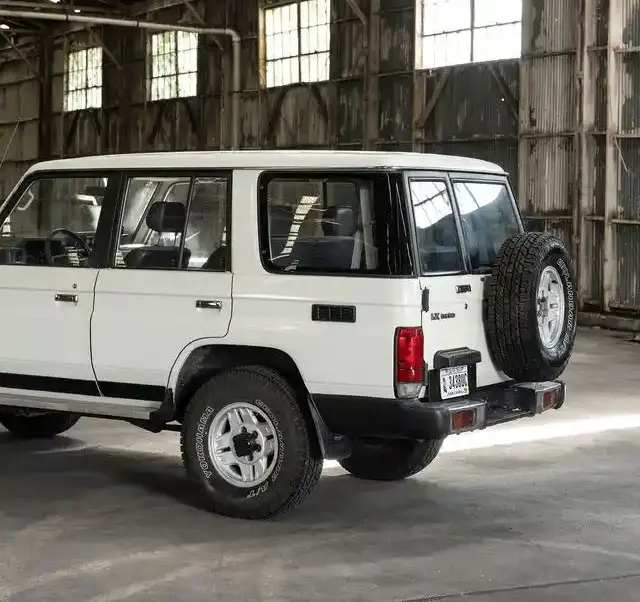 1991 Toyota Land Cruiser LJ77 LX - 4