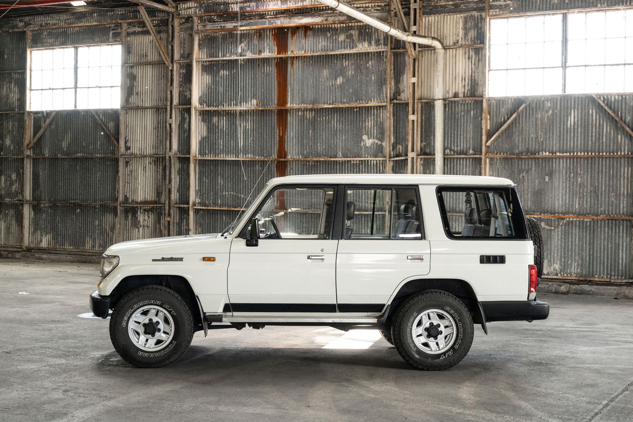 1991 Toyota Land Cruiser LJ77 LX