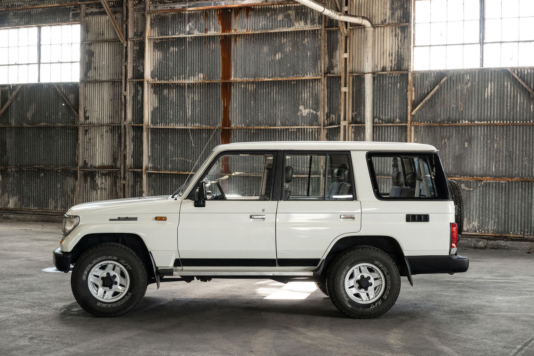 1991 Toyota Land Cruiser LJ77 LX