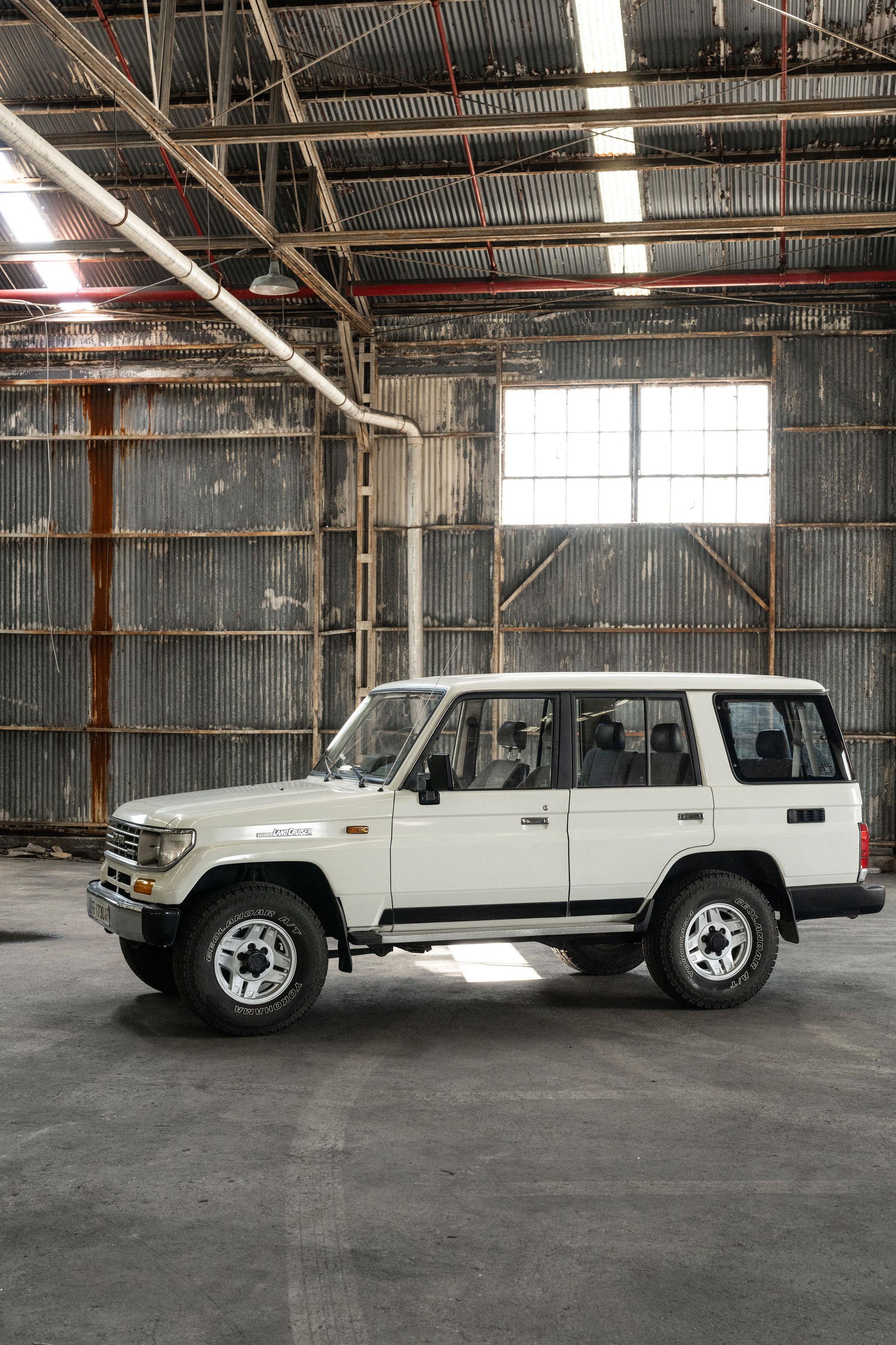 1991 Toyota Land Cruiser LJ77 LX