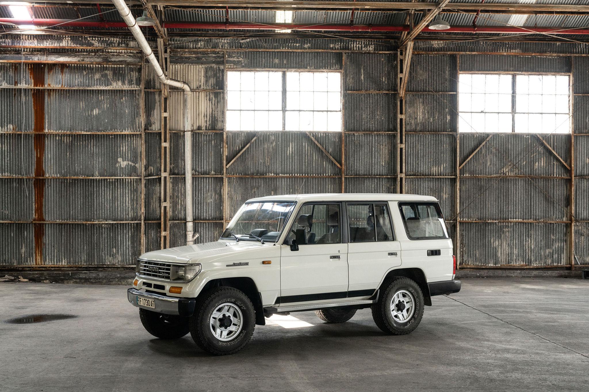 1991 Toyota Land Cruiser LJ77 LX